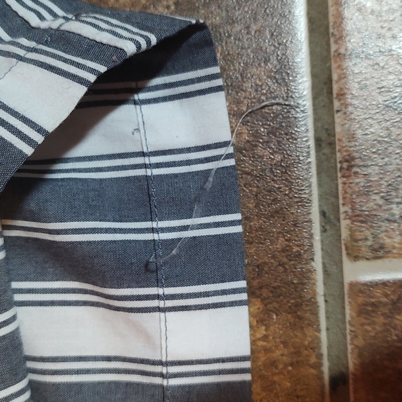 Off the Shoulder Striped Crop Top - Picture 7 of 10